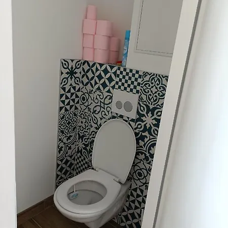 Appt Reposant Entierement Equipe. Διαμέρισμα