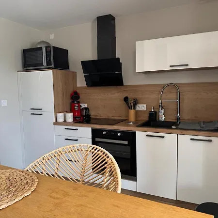 Διαμέρισμα Appt Reposant Entierement Equipe. Toules